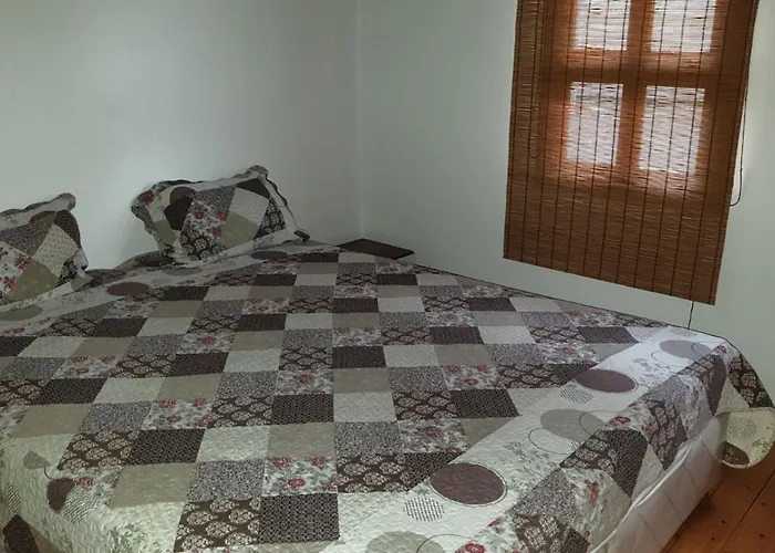 мила Nyaraló Carevo